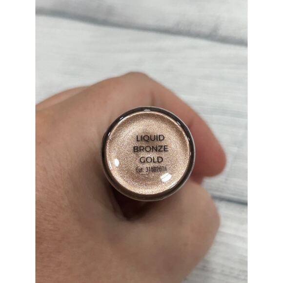 New Makeup Revolution Bronze Gold Coverage Full Liquid‎ Highlighter 0.61 fl oz - Picture 7 of 7